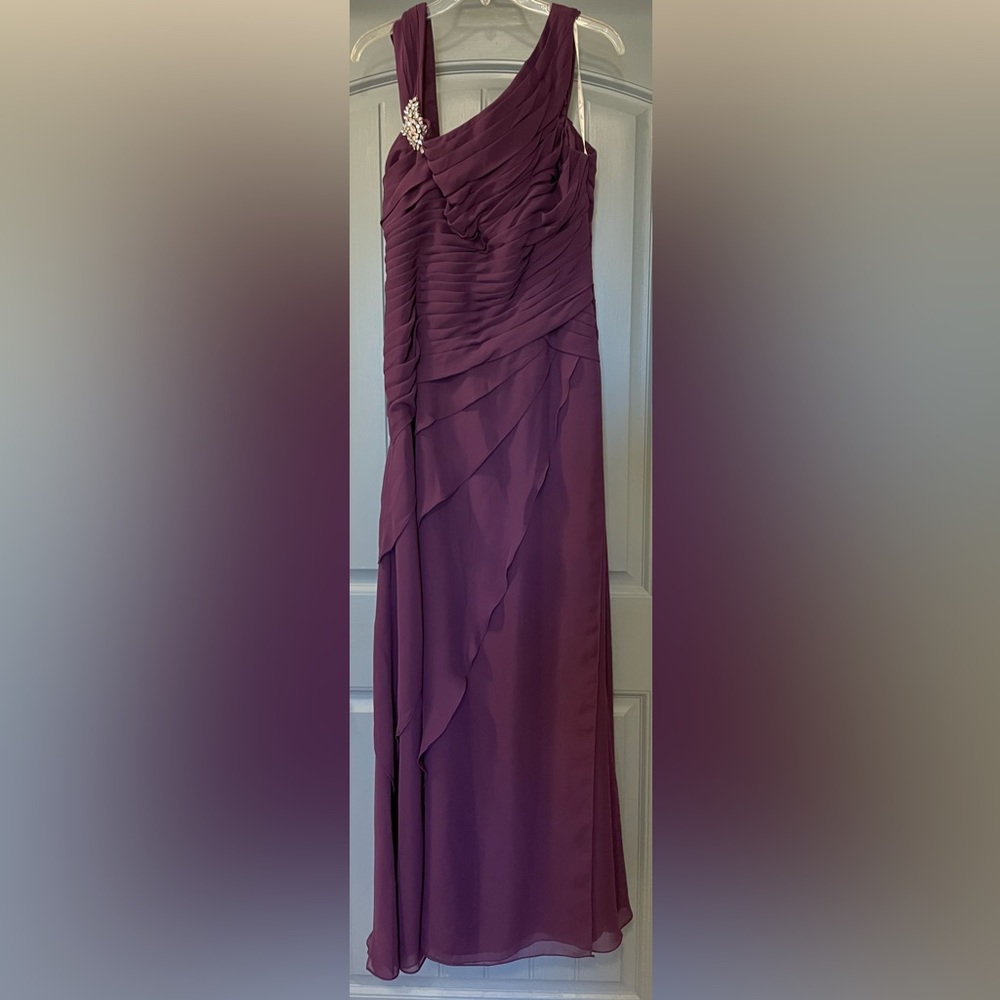 Jade by Jasmine J4425 Mother of the Bride Purple Plum Ruffle Formal Long Gown - Picture 3 of 16